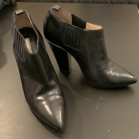 Michael Kors Vero Cuoio black leather ankle booties - Picture 2 of 6